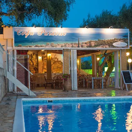 Paradise מלון בארבאטי